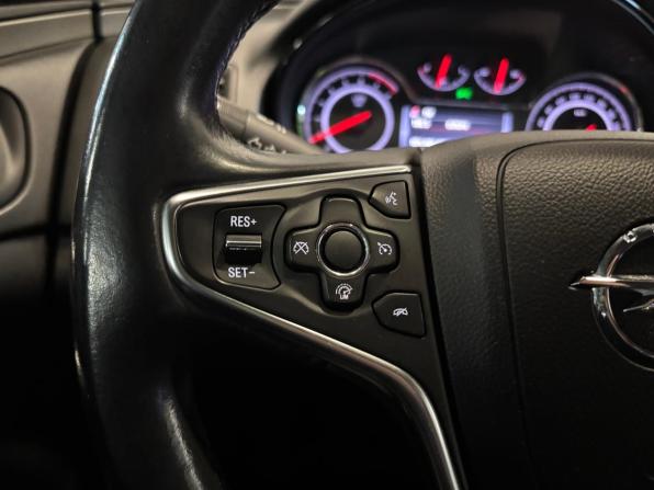 Opel Insignia I Рестайлинг с пробегом 2014 года, цена 1 049 000 рублей, 170000 км, седан, Автокод Объявления