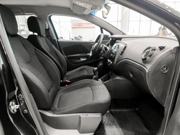 Renault Kaptur I с пробегом 2016 года, цена 1 290 000 рублей, 121000 км, внедорожник, Автокод Объявления