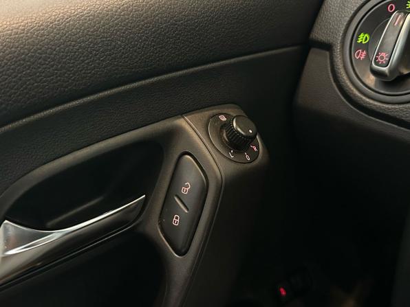 Volkswagen Polo V с пробегом 2013 года, цена 899 000 рублей, 175556 км, седан, Автокод Объявления