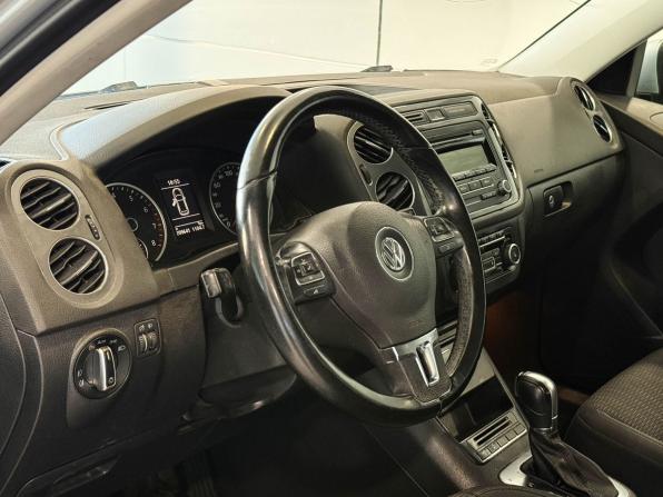 Volkswagen Tiguan I Рестайлинг с пробегом 2014 года, цена 1 235 000 рублей, 209641 км, внедорожник, Автокод Объявления