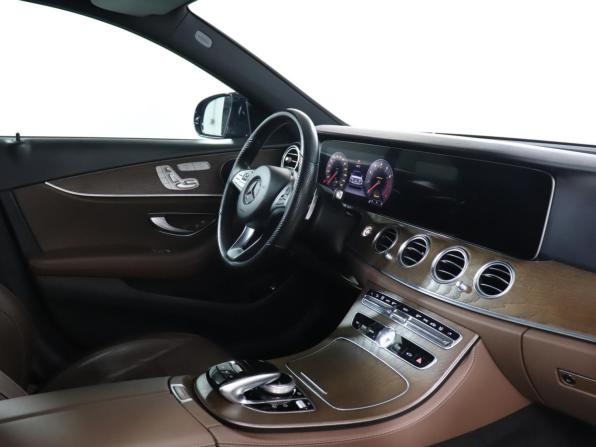 Mercedes-Benz E-Класс V (W213 S213 C238) с пробегом 2017 года, цена 3 999 000 рублей, 46271 км, седан, Автокод Объявления