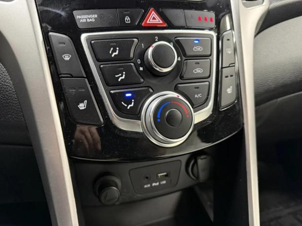 Hyundai i30 II Рестайлинг с пробегом 2015 года, цена 1 074 060 рублей, 221000 км, хэтчбек, Автокод Объявления