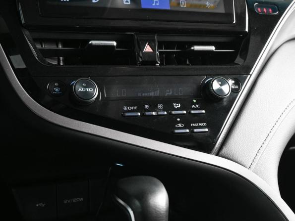 Toyota Camry VIII (XV70) Рестайлинг с пробегом 2021 года, цена 2 799 000 рублей, 83446 км, седан, Автокод Объявления
