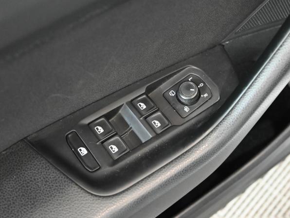 Volkswagen Passat B8 с пробегом 2015 года, цена 1 750 000 рублей, 150636 км, седан, Автокод Объявления