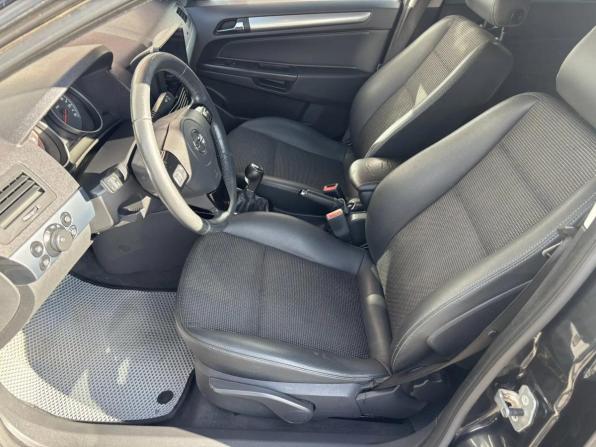 Opel Astra H Рестайлинг с пробегом 2014 года, цена 749 716 рублей, 155260 км, универсал, Автокод Объявления