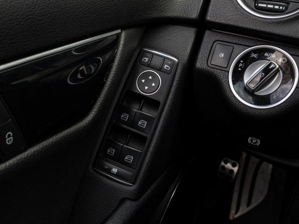 Mercedes-Benz C-Класс III (W204) Рестайлинг с пробегом 2011 года, цена 1 179 000 рублей, 221167 км, седан, Автокод Объявления