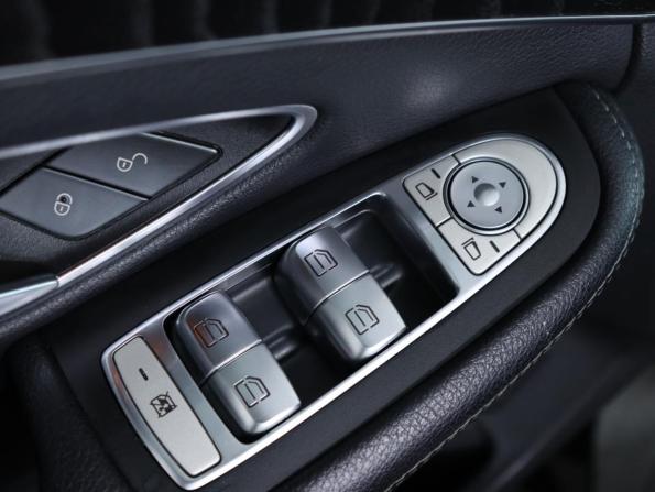 Mercedes-Benz C-Класс IV (W205) Рестайлинг с пробегом 2018 года, цена 2 900 000 рублей, 117925 км, седан, Автокод Объявления