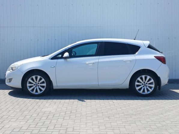 Opel Astra J с пробегом 2012 года, цена 839 000 рублей, 165450 км, хэтчбек, Автокод Объявления
