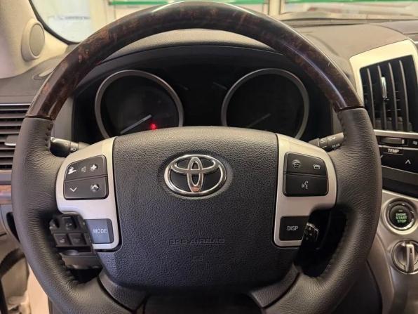 Toyota Land Cruiser 200 Series Рестайлинг 1 с пробегом 2015 года, цена 4 400 000 рублей, 172435 км, внедорожник, Автокод Объявления