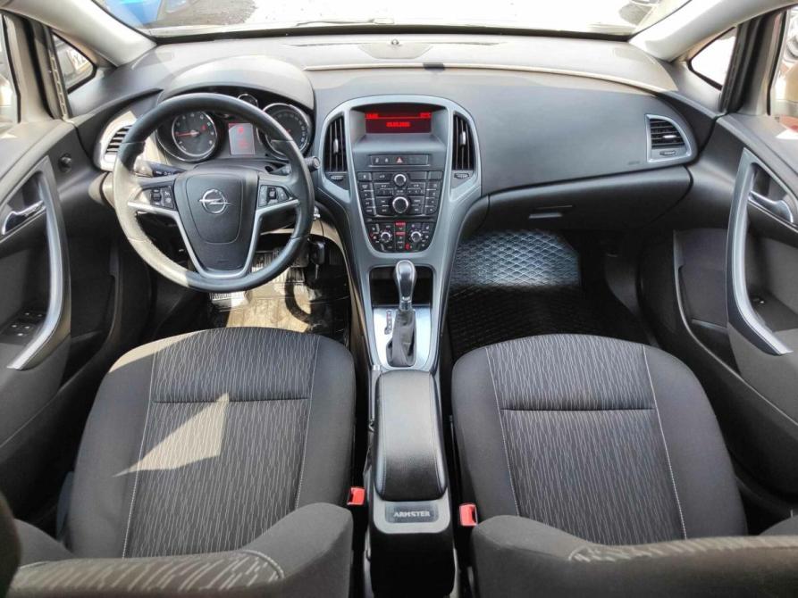 Opel Astra J Рестайлинг Санкт-Петербург  - изображение 13