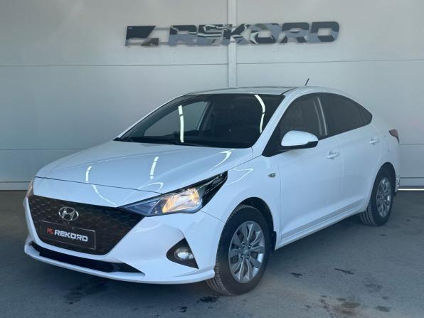 Hyundai Solaris II Рестайлинг с пробегом 2022 года, цена 1 679 000 рублей, 109620 км, седан, Автокод Объявления