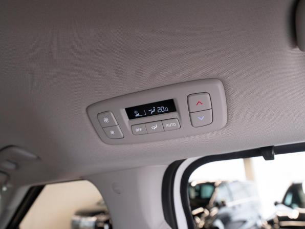Kia Carnival IV Рестайлинг с пробегом 2025 года, цена 5 600 000 рублей, 12428 км, минивэн, Автокод Объявления