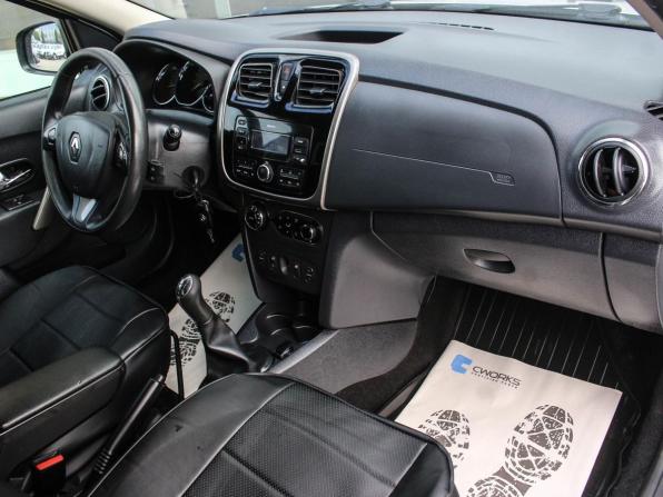 Renault Sandero II Рестайлинг с пробегом 2018 года, цена 893 700 рублей, 136845 км, хэтчбек, Автокод Объявления