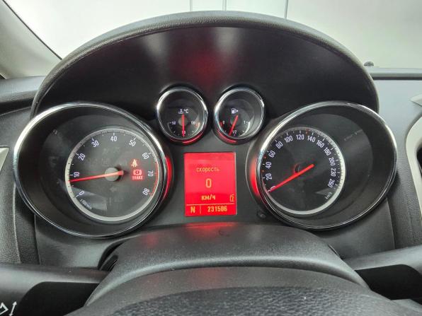 Opel Astra J с пробегом 2011 года, цена 749 000 рублей, 231000 км, хэтчбек, Автокод Объявления