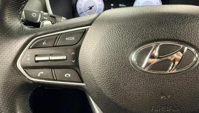 Hyundai Santa Fe IV Рестайлинг с пробегом 2022 года, цена 4 618 000 рублей, 44989 км, внедорожник, Автокод Объявления