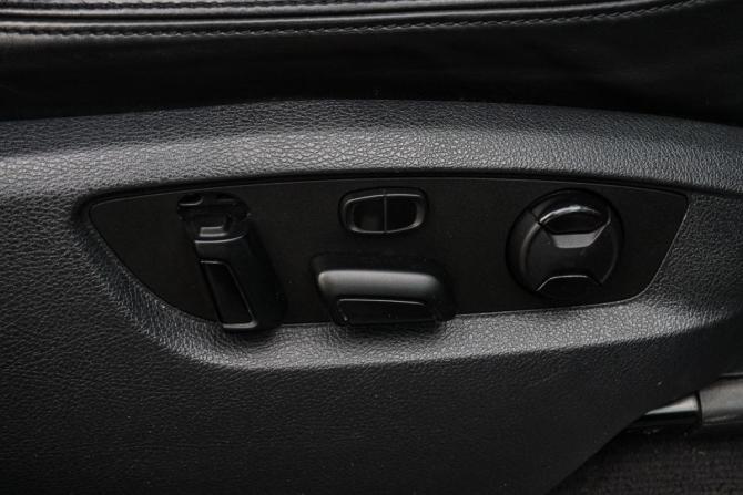 Volkswagen Touareg II Рестайлинг с пробегом 2015 года, цена 2 150 000 рублей, 208246 км, внедорожник, Автокод Объявления