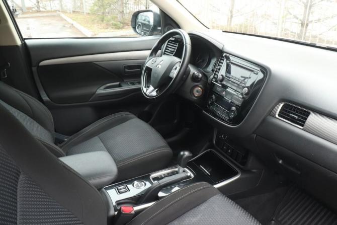 Mitsubishi Outlander III Рестайлинг 2 с пробегом 2017 года, цена 1 719 000 рублей, 174541 км, внедорожник, Автокод Объявления