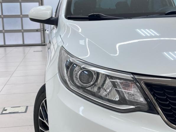 Kia Rio III Рестайлинг с пробегом 2015 года, цена 1 050 000 рублей, 168077 км, седан, Автокод Объявления