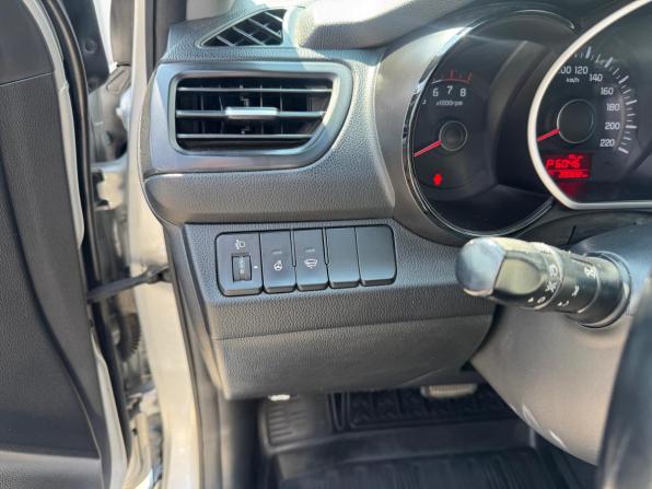Kia Rio III Рестайлинг с пробегом 2015 года, цена 799 000 рублей, 200792 км, седан, Автокод Объявления