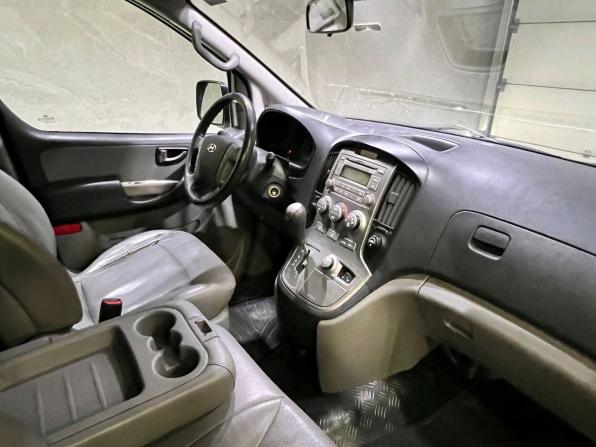 Hyundai Grand Starex I с пробегом 2015 года, цена 1 599 000 рублей, 295713 км, минивэн, Автокод Объявления