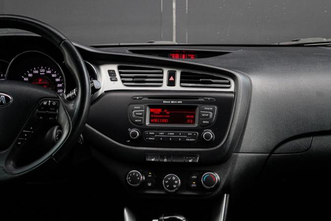 Kia Ceed II с пробегом 2013 года, цена 1 090 000 рублей, 143042 км, хэтчбек, Автокод Объявления