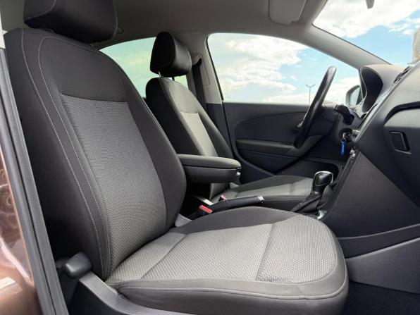 Volkswagen Polo V Рестайлинг с пробегом 2018 года, цена 1 350 000 рублей, 161787 км, седан, Автокод Объявления