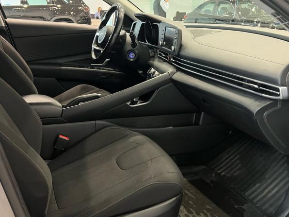 Hyundai Elantra VII (CN7) с пробегом 2021 года, цена 1 640 000 рублей, 133333 км, седан, Автокод Объявления