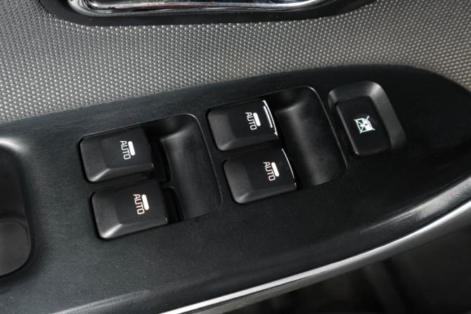 Kia Ceed II с пробегом 2013 года, цена 999 000 рублей, 270000 км, хэтчбек, Автокод Объявления