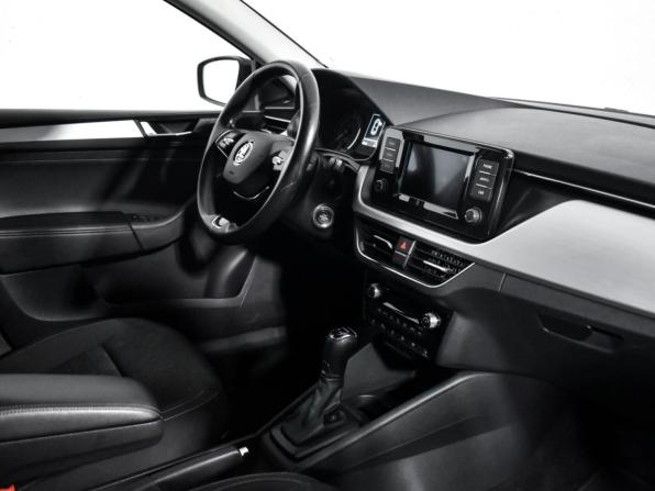 Skoda Rapid II с пробегом 2020 года, цена 1 559 000 рублей, 126000 км, лифтбек, Автокод Объявления
