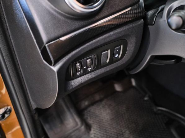 Renault Kaptur I Рестайлинг с пробегом 2021 года, цена 1 552 000 рублей, 110191 км, внедорожник, Автокод Объявления