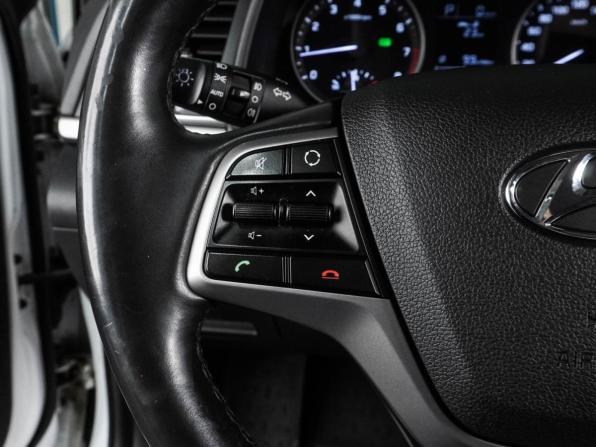 Hyundai Elantra VI (AD) с пробегом 2018 года, цена 1 539 000 рублей, 116532 км, седан, Автокод Объявления