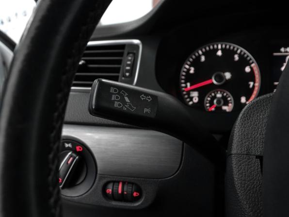 Volkswagen Jetta VI с пробегом 2012 года, цена 969 000 рублей, 297173 км, седан, Автокод Объявления