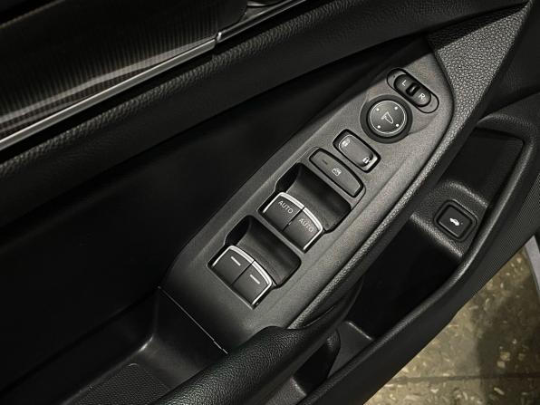 Honda Accord X Рестайлинг с пробегом 2022 года, цена 2 770 000 рублей, 65950 км, седан, Автокод Объявления
