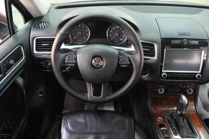 Volkswagen Touareg II с пробегом 2013 года, цена 1 899 000 рублей, 316000 км, внедорожник, Автокод Объявления