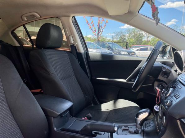 Mazda 3 II (BL) Рестайлинг с пробегом 2012 года, цена 870 000 рублей, 345000 км, седан, Автокод Объявления