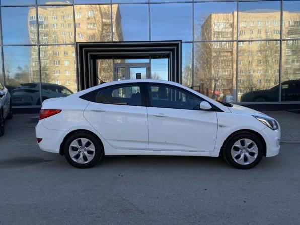 Hyundai Solaris I Рестайлинг с пробегом 2016 года, цена 900 000 рублей, 142665 км, седан, Автокод Объявления