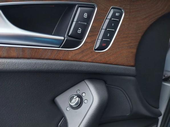 Audi A6 IV (C7) Рестайлинг с пробегом 2015 года, цена 1 480 000 рублей, 184890 км, седан, Автокод Объявления
