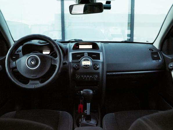 Renault Megane II Рестайлинг с пробегом 2008 года, цена 520 000 рублей, 242368 км, седан, Автокод Объявления