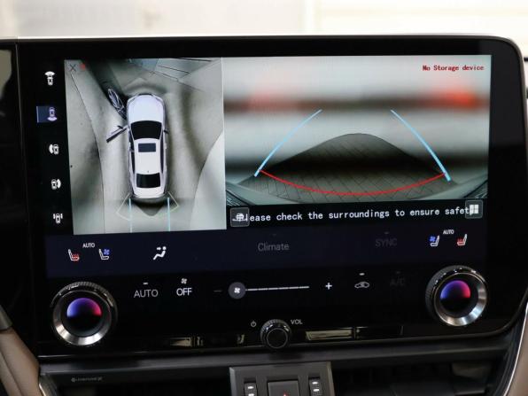 Lexus ES VII Рестайлинг 2 с пробегом 2025 года, цена 5 590 000 рублей, 5755 км, седан, Автокод Объявления