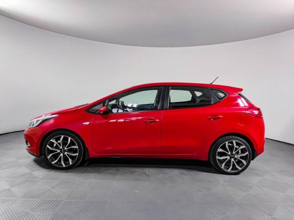 Kia Ceed II с пробегом 2014 года, цена 910 000 рублей, 130283 км, хэтчбек, Автокод Объявления