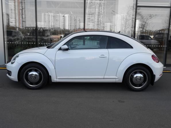 Volkswagen Beetle II (A5) с пробегом 2015 года, цена 1 798 000 рублей, 63265 км, хэтчбек, Автокод Объявления