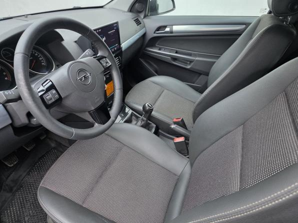 Opel Astra H Рестайлинг с пробегом 2008 года, цена 350 000 рублей, 168196 км, седан, Автокод Объявления