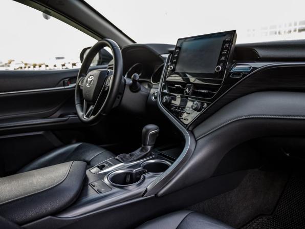 Toyota Camry VIII (XV70) Рестайлинг с пробегом 2021 года, цена 2 648 000 рублей, 172167 км, седан, Автокод Объявления