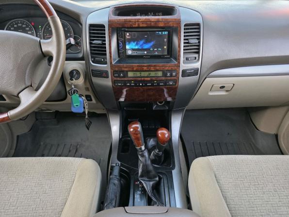 Toyota Land Cruiser Prado 120 Series Рестайлинг с пробегом 2007 года, цена 1 733 000 рублей, 376424 км, внедорожник, Автокод Объявления