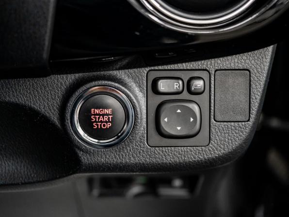 Toyota Vitz III (XP130) Рестайлинг 2 с пробегом 2019 года, цена 1 100 000 рублей, 101719 км, хэтчбек, Автокод Объявления