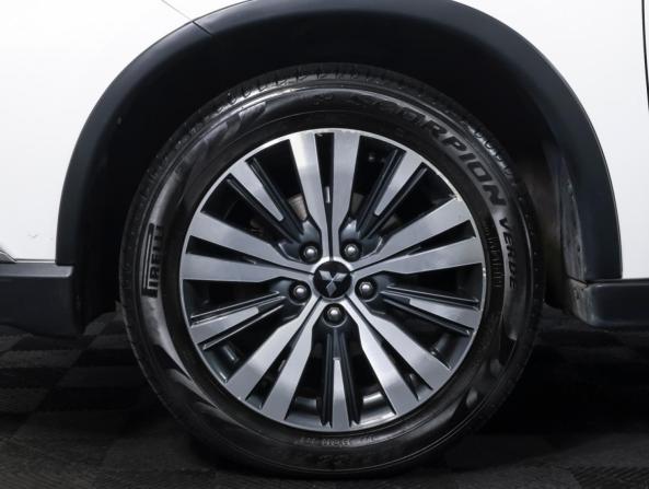 Mitsubishi Outlander III Рестайлинг 3 с пробегом 2019 года, цена 1 785 000 рублей, 188234 км, внедорожник, Автокод Объявления