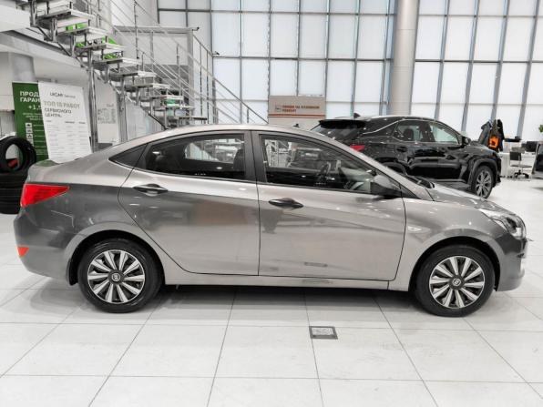 Hyundai Solaris I Рестайлинг с пробегом 2015 года, цена 800 000 рублей, 132308 км, седан, Автокод Объявления