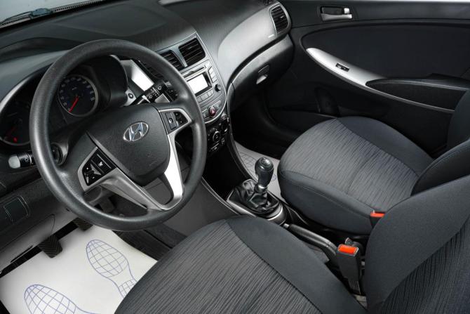 Hyundai Solaris I Рестайлинг с пробегом 2016 года, цена 1 279 000 рублей, 89500 км, седан, Автокод Объявления