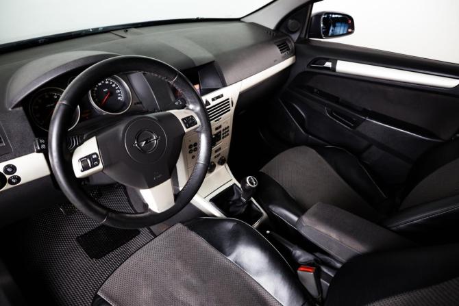 Opel Astra H Рестайлинг с пробегом 2008 года, цена 529 000 рублей, 198707 км, седан, Автокод Объявления