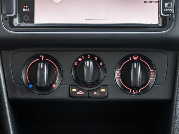 Volkswagen Polo V Рестайлинг с пробегом 2020 года, цена 1 418 000 рублей, 102253 км, седан, Автокод Объявления